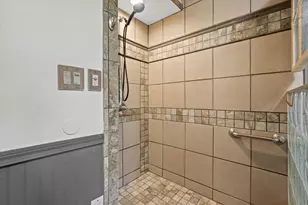 12763 N East Shoreland Dr, Mequon, WI 53092 - Photo 39