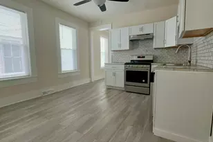 2820 N Palmer St, Milwaukee, WI 53212 - Photo 7