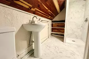 2820 N Palmer St, Milwaukee, WI 53212 - Photo 13