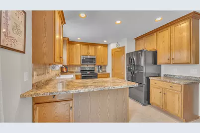 N6559  Carrington Dr, Fond du Lac, WI 54937 - Photo 9