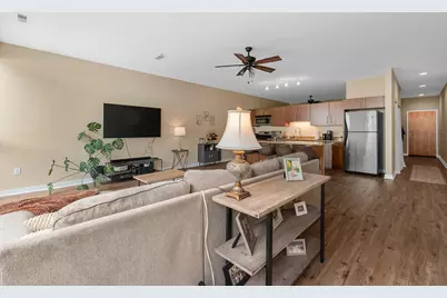 1902 N Commerce St #102, Milwaukee, WI 53212 - Photo 9