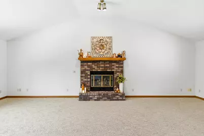 404  Grove St, Lake Mills, WI 53551 - Photo 9