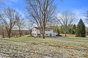 W300S3280 Snowdon Dr, Genesee, WI 53189 - Photo 3