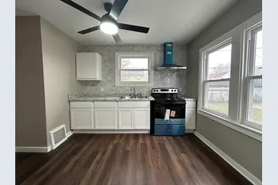 4462 N 27th St, Milwaukee, WI 53209 - Photo 11