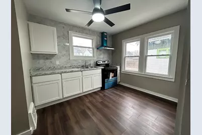 4462 N 27th St, Milwaukee, WI 53209 - Photo 9