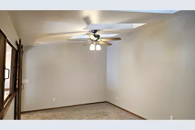 4887  Easy St #11, Delafield, WI 53029 - Photo 19