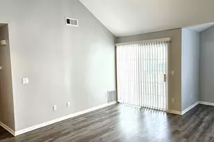 4887 Easy St, Delafield, WI 53029 - Photo 9