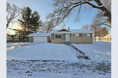 419  Peters Dr, Waukesha, WI 53188 - Photo 1