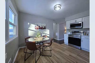 419  Peters Dr, Waukesha, WI 53188 - Photo 5