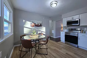 419 Peters Dr, Waukesha, WI 53188 - Photo 5