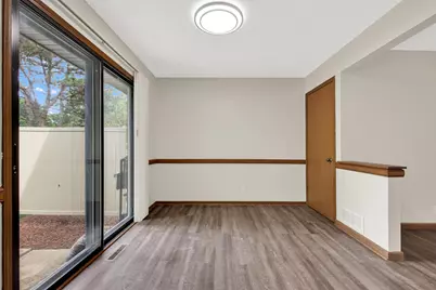 8127 S Legend Dr #D, Franklin, WI 53132 - Photo 13