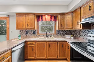 S14W31855 High Meadow Ln, Genesee, WI 53018 - Photo 15