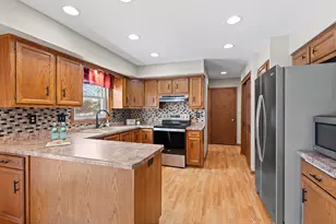 S14W31855 High Meadow Ln, Genesee, WI 53018 - Photo 13