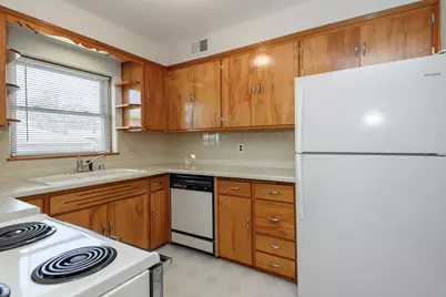 3137 N 81st St, Milwaukee, WI 53222 - Photo 17