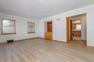 3137 N 81st St, Milwaukee, WI 53222 - Photo 9