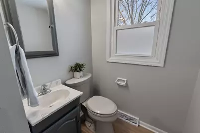 157 S Regis Rd, Saukville, WI 53080 - Photo 9