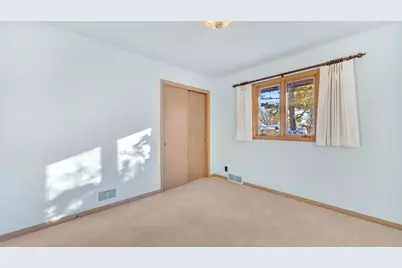 517  Richmond Ave, Sheboygan Falls, WI 53085 - Photo 11