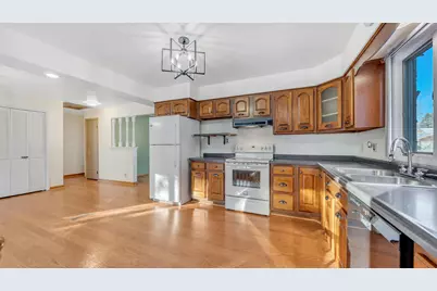 517  Richmond Ave, Sheboygan Falls, WI 53085 - Photo 7