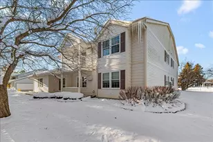 831 Devonshire Ln, West Bend, WI 53090 - Photo 17