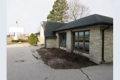 3124  Wilgus Ave, Sheboygan, WI 53081 - Photo 3