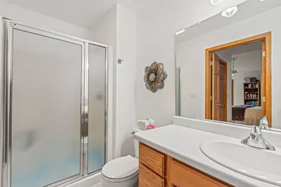 2215  Circle Rdg #D, Delafield, WI 53018 - Photo 19