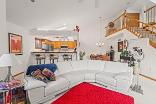 2215 Circle Ridge, Delafield, WI 53018 - Photo 5