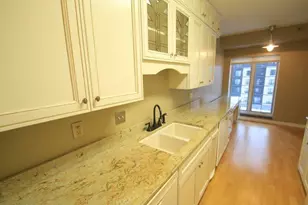 333 Lake Ave, Racine, WI 53403 - Photo 9