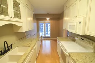 333 Lake Ave, Racine, WI 53403 - Photo 7