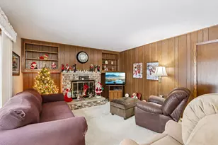 1120 Hemlock Ln, Waukesha, WI 53189 - Photo 7