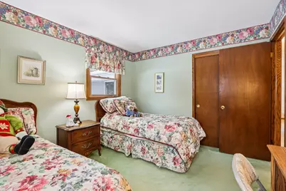 1120  Hemlock Ln, Waukesha, WI 53189 - Photo 9