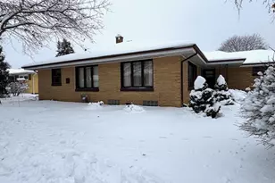 2703 Wilgus Ave, Sheboygan, WI 53081 - Photo 3