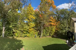 S77W19942 Holly Patch Ct, Muskego, WI 53150 - Photo 3