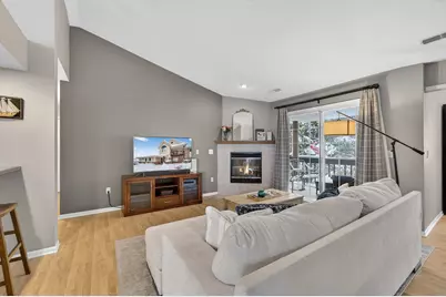 6936  Dale Dr #3, Racine, WI 53402 - Photo 3