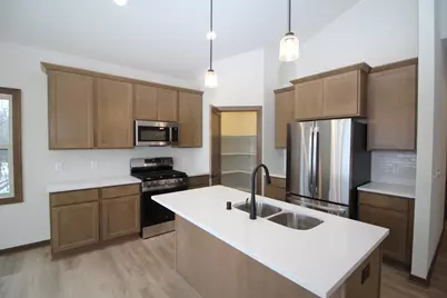 522  Calvin Ln, Racine, WI 53406 - Photo 7