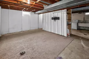 N39W5483 Wilshire Dr, Cedarburg, WI 53012 - Photo 19