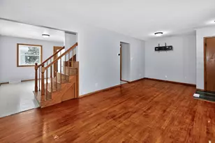 N39W5483 Wilshire Dr, Cedarburg, WI 53012 - Photo 5