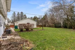 N39W5483 Wilshire Dr, Cedarburg, WI 53012 - Photo 21