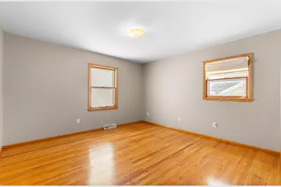 18345 W Michaels Rd, New Berlin, WI 53146 - Photo 9