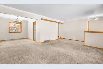 18345 W Michaels Rd, New Berlin, WI 53146 - Photo 5