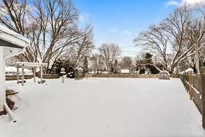 18345 W Michaels Rd, New Berlin, WI 53146 - Photo 17