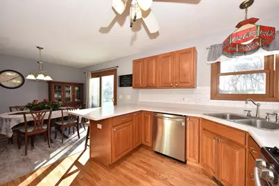 W213N16501  Glen Brooke Dr, Jackson, WI 53037 - Photo 9