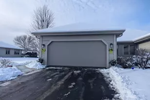 W174N8125 Shady Ln, Menomonee Falls, WI 53051 - Photo 21