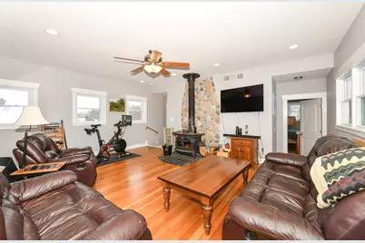 4222  Maple Dr, Delavan, WI 53115 - Photo 11