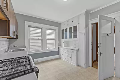 1806 E Newberry Blvd, Milwaukee, WI 53211 - Photo 9