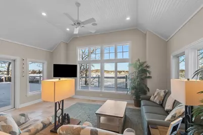 1615 E Lake Shore Dr, Twin Lakes, WI 53181 - Photo 17