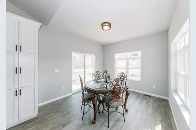 680  Hillside Ln, Cedarburg, WI 53012 - Photo 11