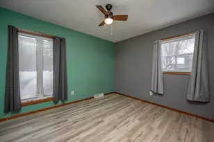 517 Fox Knoll Dr, Racine, WI 53185 - Photo 19