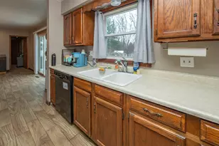 517 Fox Knoll Dr, Racine, WI 53185 - Photo 13