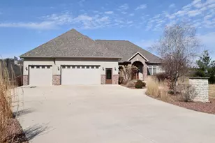 N6393 Tradewinds Cir, Beaver Dam, WI 53916 - Photo 45