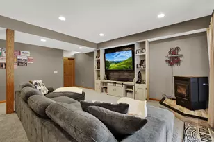 363 Hickory Dr, Fredonia, WI 53021 - Photo 19